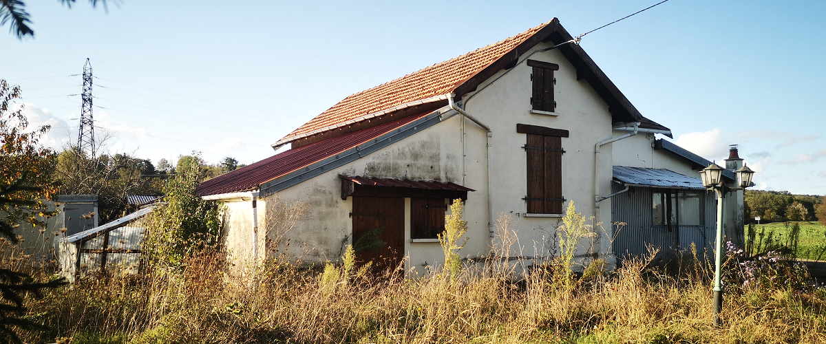 CESSION D'UNE MAISON, RUE DU CRÉCHOT